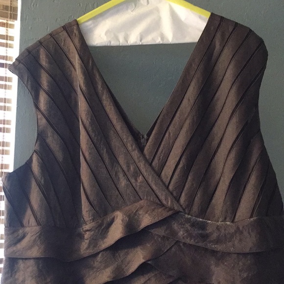 Adriana Papell evening metallic plus size dress - Picture 2 of 6